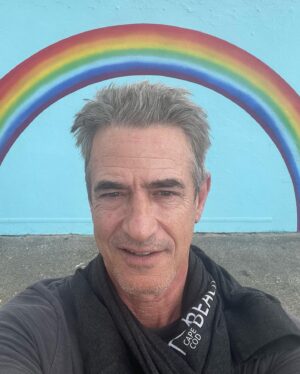 Dermot Mulroney Instagram - I’ll never forget @anyonebutyoumovie #bondibeach miss my ABY fam 🌈❤️🐨🙏 @sonypictures @willgluckwhat @sydney_sweeney @glenpowell “nothing small about me, babe” - Ben