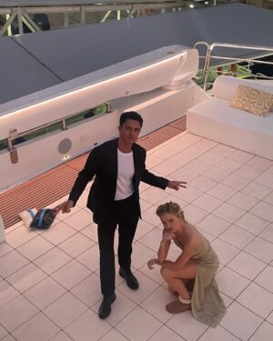 Dermot Mulroney Instagram - I’ll never forget @anyonebutyoumovie #bondibeach miss my ABY fam 🌈❤️🐨🙏 @sonypictures @willgluckwhat @sydney_sweeney @glenpowell “nothing small about me, babe” - Ben