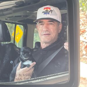 Dermot Mulroney Instagram - #objectsinmirrorarecloserthantheyappear #deercrossing #luna #littleluna ❣️
