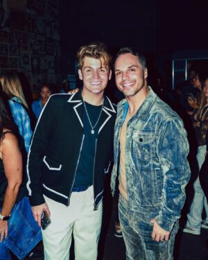 Derrick Barry Instagram - Almost 8 years ago, I was in the Bahamas & I came across this cover of Hallelujah. That’s the day I was introduced to @JamieMiller. His range, tone & passion drew me in instantly. I have never heard a voice that makes me feel the way his does. We started talking in 2017 & I told him I couldn’t wait to one day be front row at his show in the states. After years of missing each other when I came to the UK or he was in Vegas, we finally met. This week, I drove out to LA to see my favorite, from the front row, as he closed out his first headlining tour to a sold out crowd. Jamie, I’m so proud of you! You continue to amaze me with your heartfelt song writing skills & your ability to be so incredibly vulnerable with your lyrics & performances. You’ve helped me deal with pain & loss, close the chapter on breakups, find myself & sing my heart out. Your music is my happy ending. Can’t wait for another LA night with you until Last Call. “You get the real meet & greet”.
Photos: @TheDrewBaker