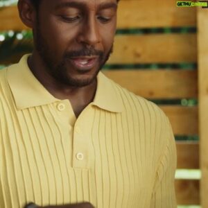 Desmond Howard Instagram - Gamedays are always better with dessert! Show up to your next tailgate with a Pear Apple Crisp made on a Traeger Grill, sold by @HomeDepot. Grill, smoke, bake, roast, braise and BBQ to elevate your recipes each gameday 🔥 #Ad #HomeDepotPartner #TraegerGrills
