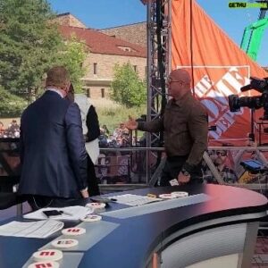 Desmond Howard Instagram - Epic show in Boulder with @deionsanders @therock.
#collegegameday