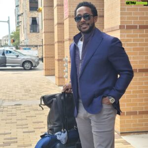 Desmond Howard Instagram - Back in Austin with @collegegameday for the @texasfootball @tcufootball game Saturday night. Who ya got?
#collegefootball 
#collegegameday 
#flythursday