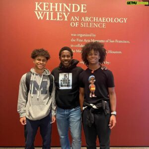Desmond Howard Instagram - When I am not watching football, I'm taking my sons to look at art. Excellent @kehindewiley exhibit at @mfahouston. INCREDIBLE art!!
#art
#blackart
📸: @desjrh