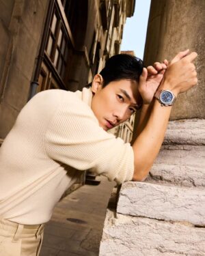Desmond Tan Instagram - Hello from Geneva, the epicentre of watchmaking world! 🇨🇭 It's my first time here for the Watches and Wonders. I'm absolutely thrilled to be one of the 1st in the world to wear the newly launched @ZenithWatches DEFY Skyline Chronograph! 🌎 This exquisite timepiece is definitely a statement piece!

#Zenith #ZenithWatches #DefySkylineChrono #Chronograph #ElPrimero #TimeToReachYourStar #WatchesAndWonders2024 @WatchesandWonders