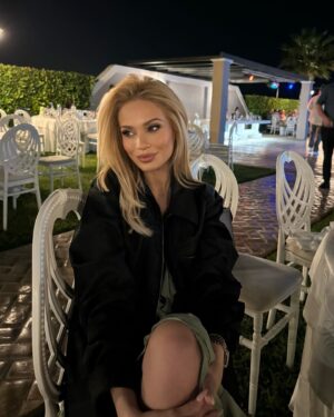 Despoina Tsoutsa Instagram - Hmmm