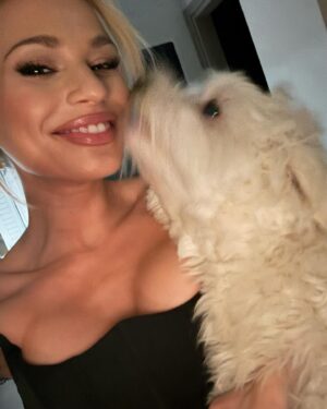Despoina Tsoutsa Instagram - 🐰🩶