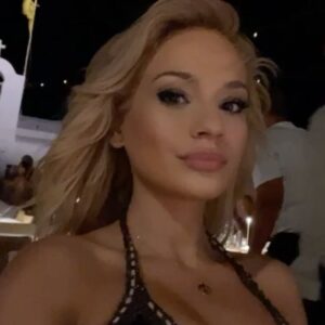 Despoina Tsoutsa Instagram - I guess it goes like na-na-na