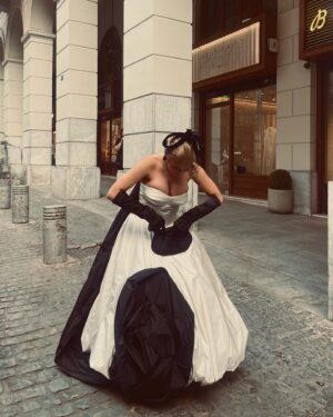 Despoina Tsoutsa Instagram - 👗 @paradeisos_alphatv 

#backstagetrailer