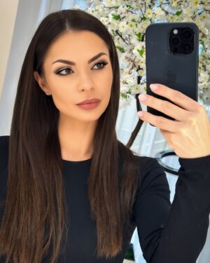 Dessy Slavova Instagram - 💄 @beni.yanakieva