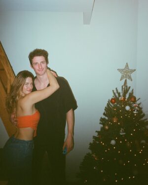 Destry Allyn Spielberg Instagram - Happy holidays from the Witz-bergs 🎄🕎❤️