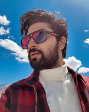 Dev Mohan Instagram - Blue skies and bright vibes ✨

#selfie #sky #high