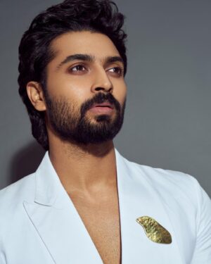 Dev Mohan Instagram - 💫 

Styled by @jukalker 
Outfit by @rishtabyarjunsaluja 
Styling team @pratimajukalkar 
Handmade brooch @rangeelagoa 
Makeup @sadhnasingh1 
Hair @hairbyrajabali 
Photography @ishan.n.giri 
#fashion #star #style #white #love