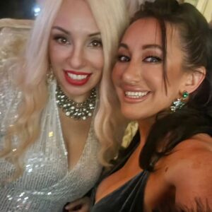 Devanny Pinn Instagram - @skybarla Holiday party!
Thanks @infolist_jeffgund
For having me :)

Dress @prettylittlething 
Pic 📸 by @dan.kennedy
#tistheseason #partytime #skybar #mischief #holidays 
#Screamqueen #italia #horrorgirlsdoitbetter