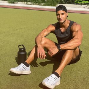 Devin Goda Instagram - Summer Friday’s☀️

What’s your favorite season? I love them all but to me there’s nothing quite like summer

#faithandfitness #summer