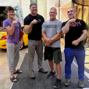Devon Larratt Instagram - Just a regular day in Istanbul 
@audenlarratt 
@johnbrzenk_ 
@east_vs_west_armwrestling_