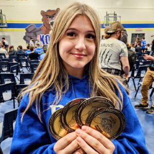 Devon Larratt Instagram - @habree.larratt 
Ontario Eastern Region Highchool Champion
Right and left
Junior and senior
Girls 0-130 lbs