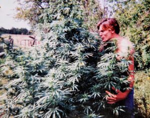 Devon Larratt Instagram - 1992 just a random Pic from high-school on the farm on big Island
C ya in Detroit tomorrow