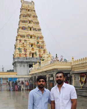 Dhananjay Instagram - ಮಲೆ ಮಾದಪ್ಪನ ಸನ್ನಿಧಿಯಲ್ಲಿ🙏
ಉಘೇ ಮಾದಪ್ಪ🙏