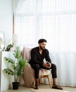 Dhanveer Gowda Instagram - 🖤✨