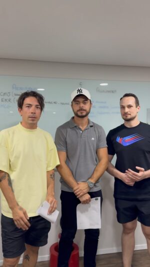 Di Ferrero Instagram - Galera Do Povo para o Povo é uma iniciativa bem legal do @phillipesimoes @drgustavodalmora @emillyaraujoc @voaraviation e uma equipe bem engajada focada principalmente levar medicamentos para o Sul , os mais URGENTES são Esses : 

Amoxicilina/Clavulanato 
Amoxicilina
Doxiciclina
Dipirona/Paracetamol
Remédios para pressão alta (Losartana)
Anti-inflamatórios 

Na Avenida Jurandir 856 
VOAR 01 Congonhas 

Obrigado 🙌