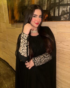 Diana Khan Instagram - Eid Mubarak ❤️😇