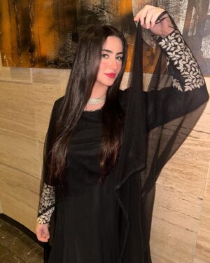 Diana Khan Instagram - Eid Mubarak ❤️😇