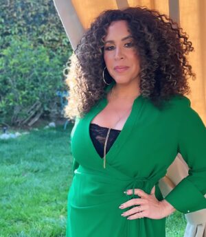 Diana Maria Riva Instagram - Walked right into first week of Spring!! 🌿🌷☀️
•
Makeup @susanzeymua 
Curls by @shaylinjoneshair 
Hair Color @angelkosio 
•
•
#latinasactingup 
#curly 
#curls
#curlygirl
#curl
#naturalhair 
#latina 
#spring #springfashion