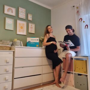 Diana Marquês Guerra Instagram - Escolhemos a @bebevida.pt para fazer a preservação das células estaminais. O nosso Kit bebévida está connosco e pronto a ir para a maternidade desde muito cedo.  Tivemos ainda o prazer de conhecer o laboratório 100% português da @bebevida.pt, na cidade do Porto, onde fomos super bem recebidos e ficamos a conhecer o processo todo após a recolha das celulas. All set! 💙
#bebevida #parceria