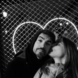 Diana Marquês Guerra Instagram - Parabéns a ti 🖤  @diogo_o_lopes
Parabéns pela pessoa bonita que és. Especial. 
Com essa enegia e boa disposição que contagia qualquer um à tua volta (excepto quando a fome aperta 🤭).
O melhor que podia ter ao meu lado. 
Que incrível é partilhar uma vida e tantos momentos, e tão bons,  contigo. Obrigada.
E aos que ainda estão por vir 🥂
It may just be the hormones speaking, but I really do love you. 
A little more than I planned  🤍