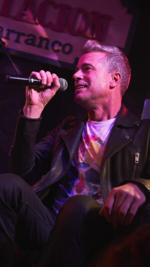 Diego Bertie Instagram - Ayer tuvimos una noche llena de Rock en @laestaciondebarranco. Súper agradecido con todos los que asistieron y cantaron conmigo toda la noche. 🎙🔥

¡Nos vemos en las dos últimas fechas de “Días de Furia este viernes 24 y martes 28 de Junio. 🫶🏻

¡Te espero! ❤️‍🔥

#DiegoBertie #DiasDeFuria #JuevesDeRock @radiooxigeno @11y6management