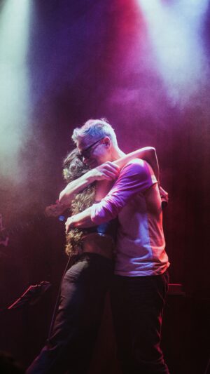 Diego Bertie Instagram - Un momento mágico del viernes en la noche con @galabrie en la presentación de su nuevo disco en @lanochelima
Gracias al público que fue, y que cantó con nosotros la canción de principio a fin.
#DiegoBertie #Galabrie