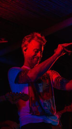 Diego Bertie Instagram - #LosBuenosTiempos 

¡Cada vez falta menos para volvernos a ver en @laestaciondbarranco! 

Feliz y súper motivado de volver a los escenarios a sentir la energía de la música junto a todos ustedes. Nos vemos todos los jueves de Agosto a las 8:30 en “Los Buenos Tiempos”. Cantaremos las mejores canciones de los 80s y 90s junto a invitados especiales. 

¡Asegura tu entrada en @teleticket.oficial. (link en bio) 

#DiegoBertie #Show #LaestaciondeBarranco @11y6management @radiooxigeno