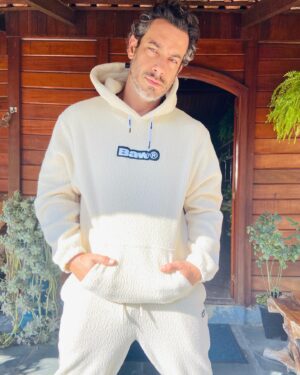 Diego Cristo Instagram - Tá com frio 🥶 ?
Vai de @baw_official !