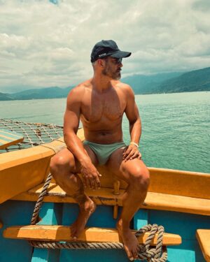 Diego Cristo Instagram - Por onde tenha sol …. É pra que eu vou …