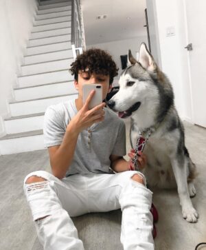 Diego Martir Instagram - the dog is my new bestfriend ☺️