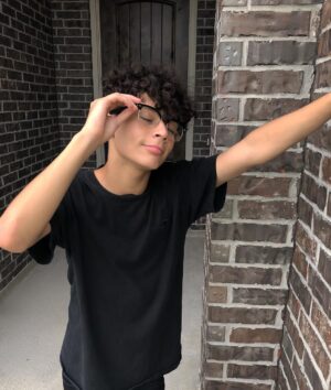 Diego Martir Instagram - imagine me w glasses 🤮