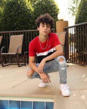 Diego Martir Instagram - love me back </3