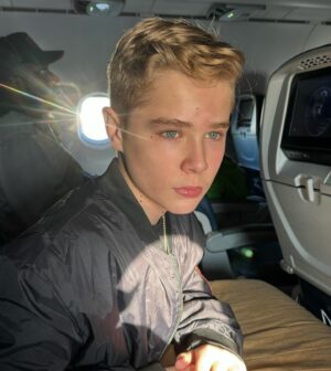 Diesel La Torraca Instagram - Everything the light touches… 

✈️

I. AM. BLESSED 🙏🏼❤️

📸: @johunt777

#travelling #adventure #film #movie #actor #kidactor #diesellatorraca #delta #travel #airplane #plane #aeroplane #deltaairlines #airport #YYZ #ATL #BNA
#atlanta #nashville