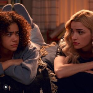 Diesel La Torraca Instagram - The wait is OVERRRR….
We’re back Peaches 🍑❤️🤩
#GinnyandGeorgia #Season2 drops JANUARY 5 on Netflix 🤩
@netflix 
Get ready for the ride 🤩❤️🍑