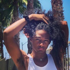 Diezel Braxton Instagram - Black is beautiful 🖤