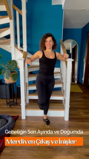 Dila Bayrak Instagram - •
Doğum sırasında hareketli olmak hem kalçanızı rahatlatıp ağrıların azalmasını hem de bebeğin doğum kanalında rahat ilerlemesini destekler.

Hastane merdivenlerinde bu desteği yaratacak merdiven çıkıp inme tekniklerini sizin için hazırladım.😌

🔹Merdivenleri çıkarken yan yan çıkıyoruz, inerken düz ve ayak içleri karşıya dönük şekilde iniyoruz. 

🔹Bu çalışmayı 36.haftadan itibaren gördüğünüz her merdivende yapabilirsiniz. 

❕Doğumda mutlaka her iki elinizle de tutunuyor olun.

#yoga
#hamileyogası
#hamile #hamilelik
#yogainspiration
#yogapractise
#dilabayrakhamileyogası
#dilabayrakyoganefes
#andanefestedoğumda