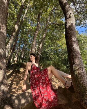 Dilara Aras Instagram - Ağustos böceği geziyoo🎉🦢💃🏻