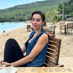 Dilara Aras Instagram - Antalya demek Pelin demek🫠