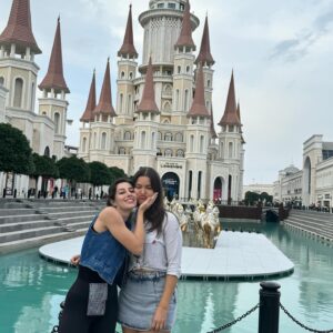 Dilara Aras Instagram - Antalya demek Pelin demek🫠