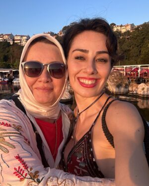 Dilara Aras Instagram - Ağustos böceği geziyoo🎉🦢💃🏻