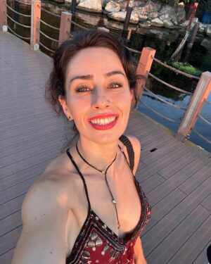 Dilara Aras Instagram - Ağustos böceği geziyoo🎉🦢💃🏻