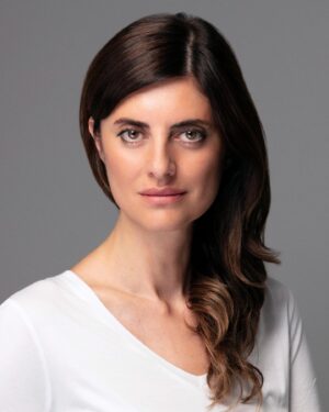 Dilek Yorulmaz Instagram - New acting #headshots #september2023 

📸by @egeislekheadshotlab.

#actor #actress #performer #acting #headshots #