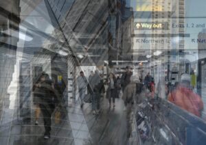 Dilek Yorulmaz Instagram - Chaos in the City: An Urban Symphony!
.
.
.
I accept chaos, I’m not sure whether it accepts me.
.
.
.
#bobdylan 
#photography #city #metropolis #chaos #overlapping #reflection #london #
