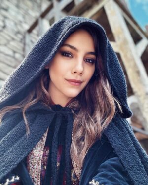 Dilin Döğer Instagram - 🧞‍♀️💎